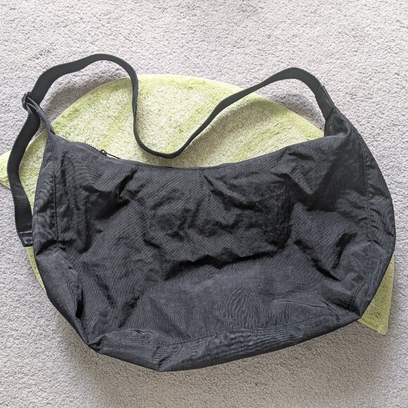 BAGGU Large Crescent 37.5" Strap - Black - Picture 2 of 3